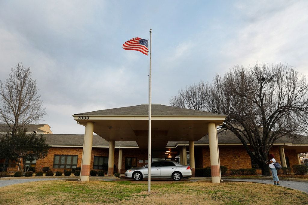 Sundance Behavioral Healthcare in Arlington will close and is no longer accepting patients.