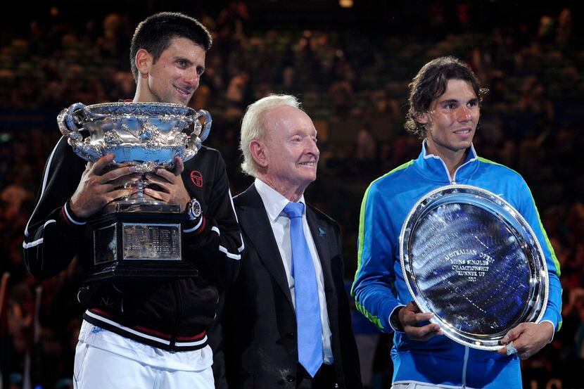 Novak Djokovic y Rafael Nadal se enfrentan en la final del Australian Open de tenis el...