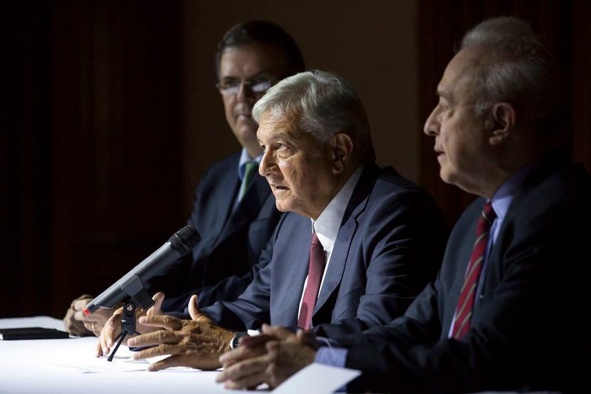 El presidente electo de México, Andrés Manuel Lopez Obrador, da una conferencia de prensa en...