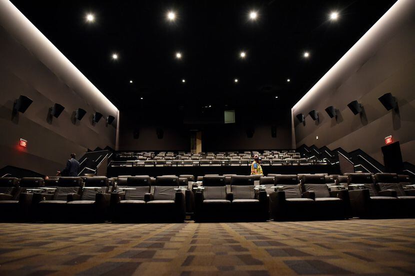 Por lo pronto la salas de cine de Cinépolis en Dallas permanecerá vacía, al igual que el...