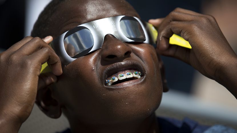 Perot Museum Distributing 1 Million Glasses Before April 8 Eclipse