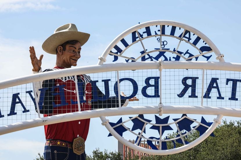 Big Tex está esperando a la gente para que se divierta en la Feria Estatal de Texas  en Dallas.