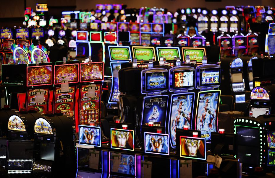 Gamblers are back in a big way, putting the U.S. casino industry on track  for best year ever