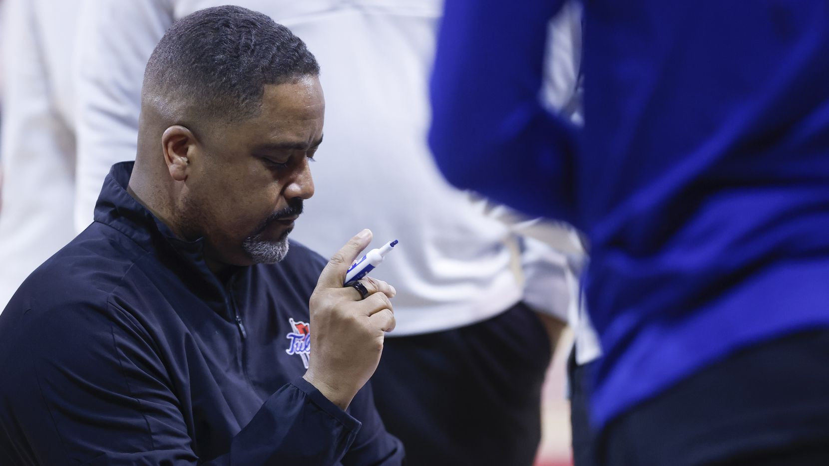 Memphis assistant Frank Haith to join Rodney Terry's staff at Texas, report  says