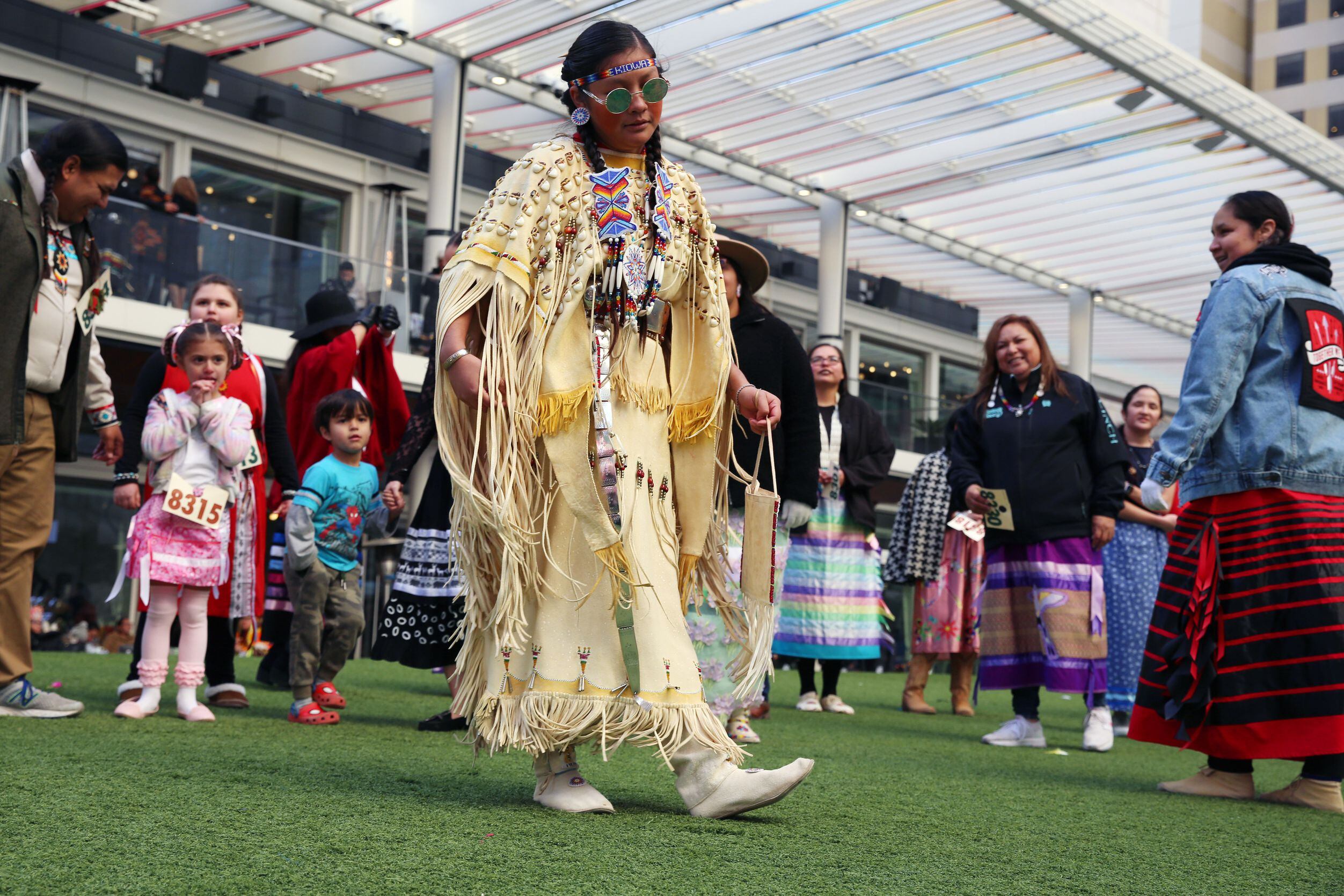 kiowa tribe clothing