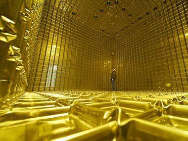 Inside the DUNE prototype neutrino detector
