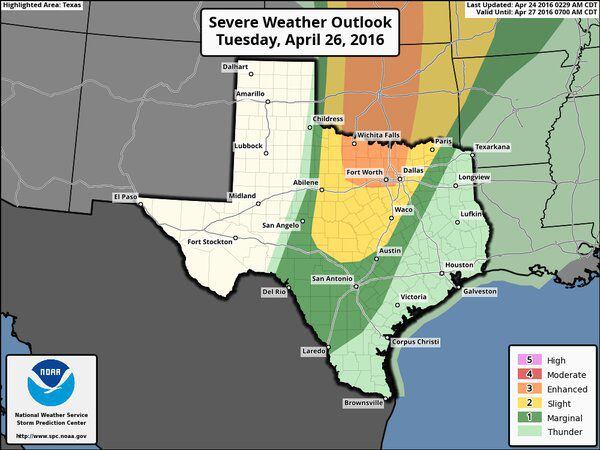 Mapa del sistema de lluvias  que llegaría al norte de Texas pronosticado para el martes. 
