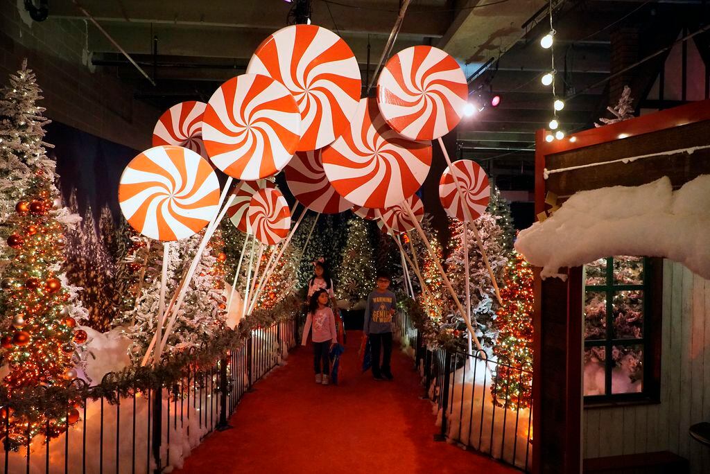 Christmas at Galleria Dallas - Real And Quirky