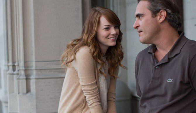 Emma Stone coquetea con Joaquin Phoenix en “Irrational Man”. (AP/SONY PICTURES)
