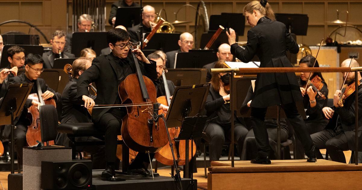 The Dallas Symphony Energized на премиерата на „Rite of Spring“ на техния концерт за виолончело