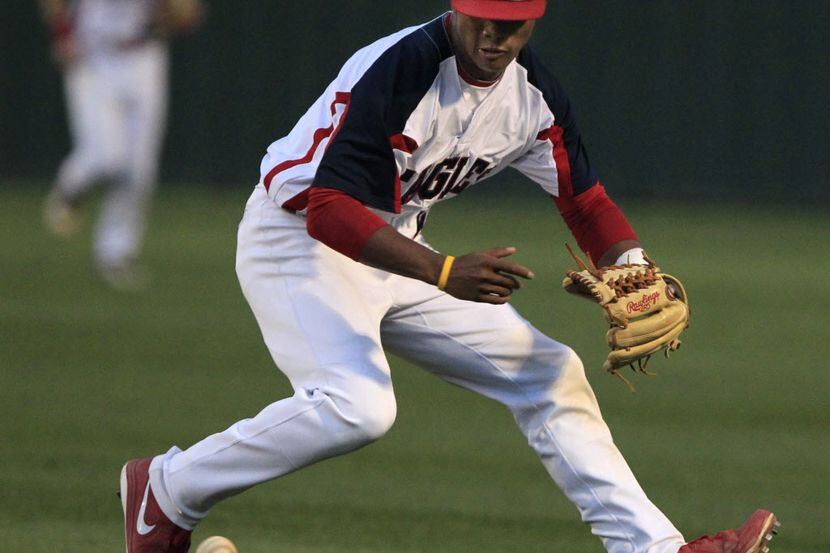 Allen Thomas father of three-sport athlete