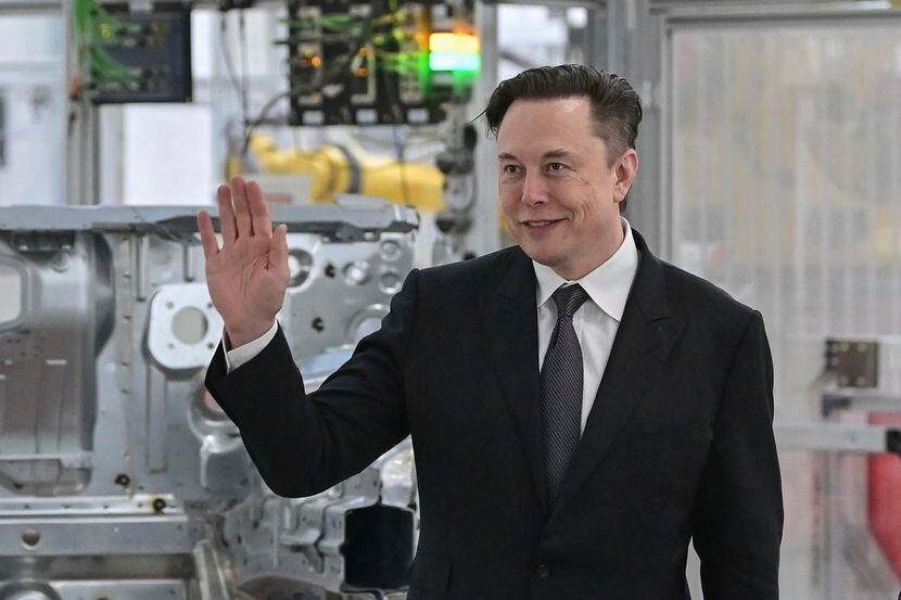 El director general de Tesla, Elon Musk habría tenido gemelos con una mujer que dirige una...