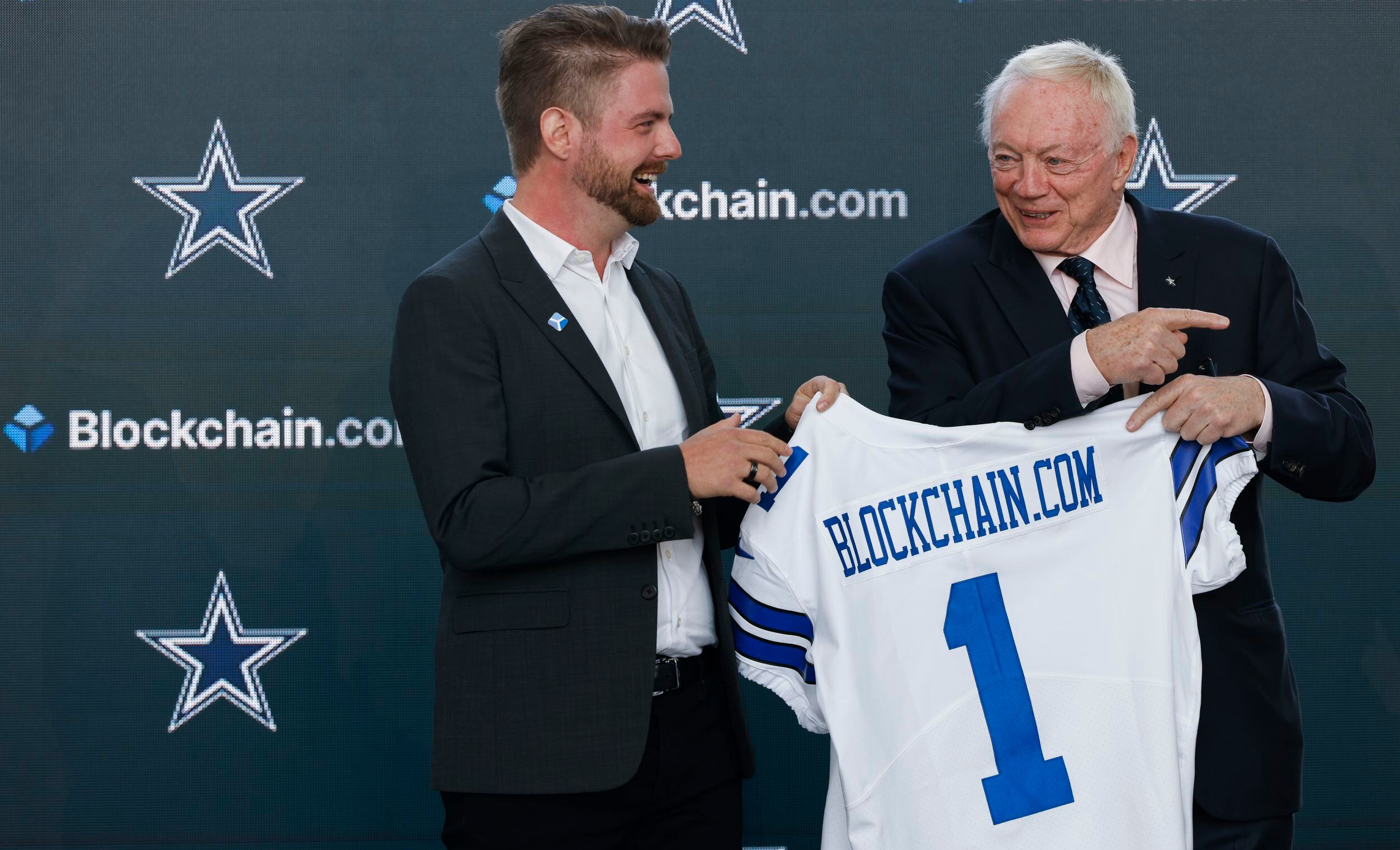 Dallas Cowboys, first NFL team to sign with cryptocurrency company