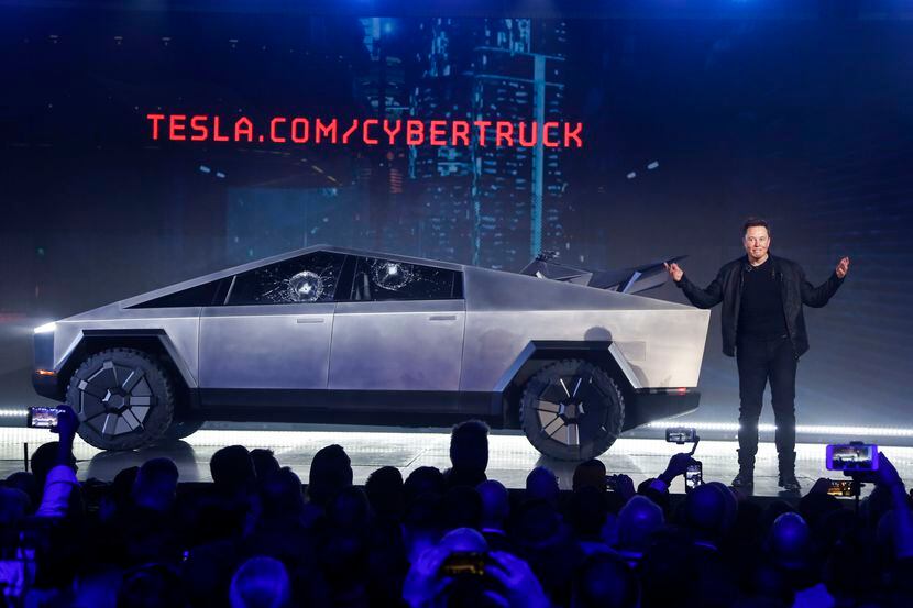 Elon Musk, director general de Tesla, presentó la Cybertruck.