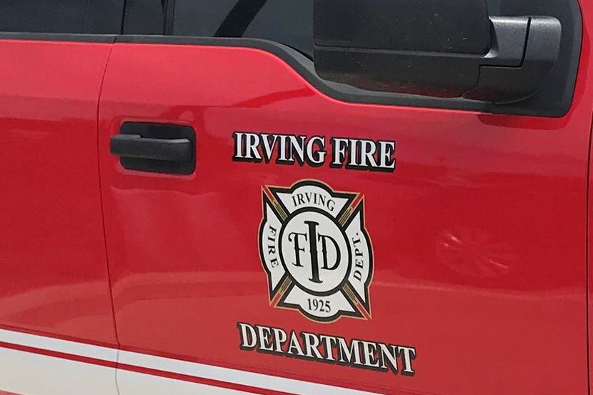 Los bomberos de Irving asistieron a un camión escolar que se incendió. DMN
