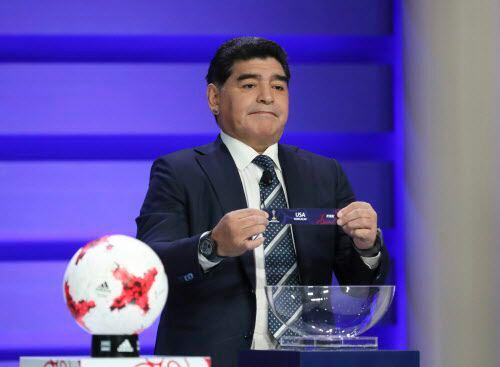 Diego Maradona cree que Sampaoli no es el candidato ideal para técnico de Argentina. Foto AP
