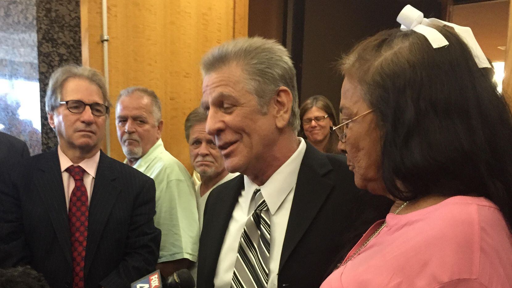  Steven Chaney, with his wife, Lenora, spoke to the media after his release Monday. (David Woo/Staff Photographer)