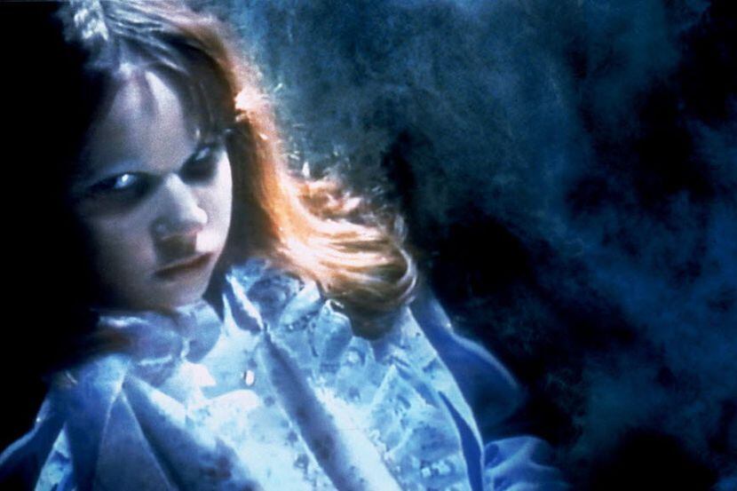 Linda Blair como una poseída Regan MacNeil en una escena de la original "The Exorcist". La...