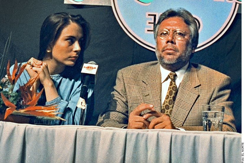 Sasha Sokol y Luis de Llano en una conferencia de prensa en los años 80.