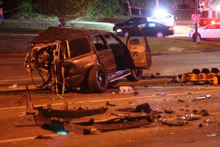 Una persona murió en un accidente multiple en el área de Oak Cliff./ TOM STEEL DMN
