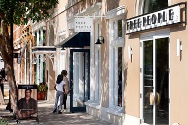 Southlake Town Square's 130 shops and restaurants include Apple Store, lululemon, Brandy...