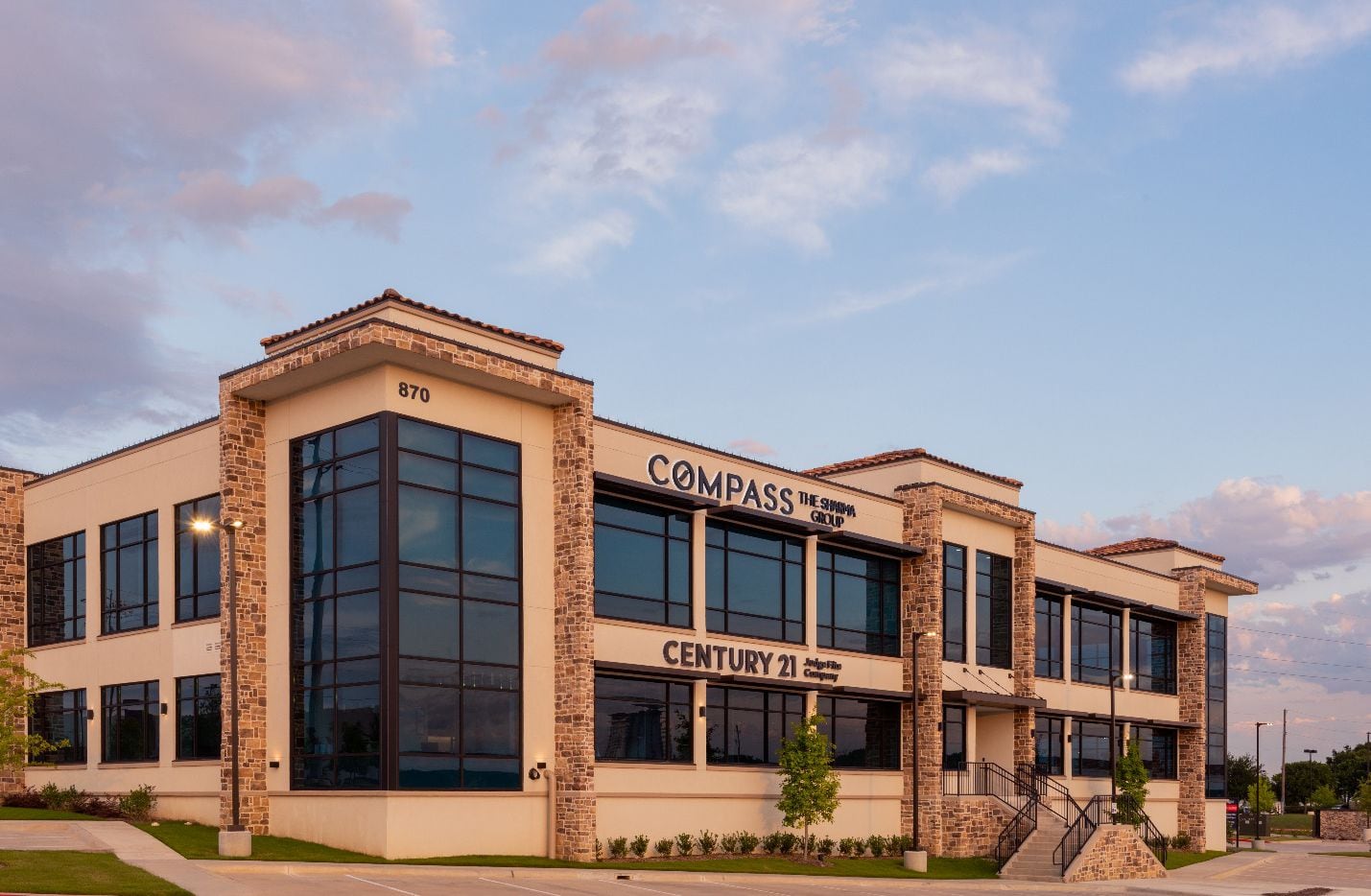 Lakeside Professional Office located in Flower Mound was developed by Realty Capital Mangement.