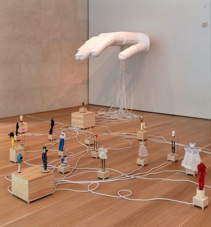 For her "Waiting for Robot" exhibition, artist Celia Eberle created a giant animatronic hand...