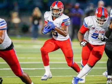 Duncanville senior running back Malachi Medlock (5) carries the ball during the first half of a high school football game against DeSoto at DeSoto High School, Friday, September 17, 2021. (Brandon Wade/Special Contributor)