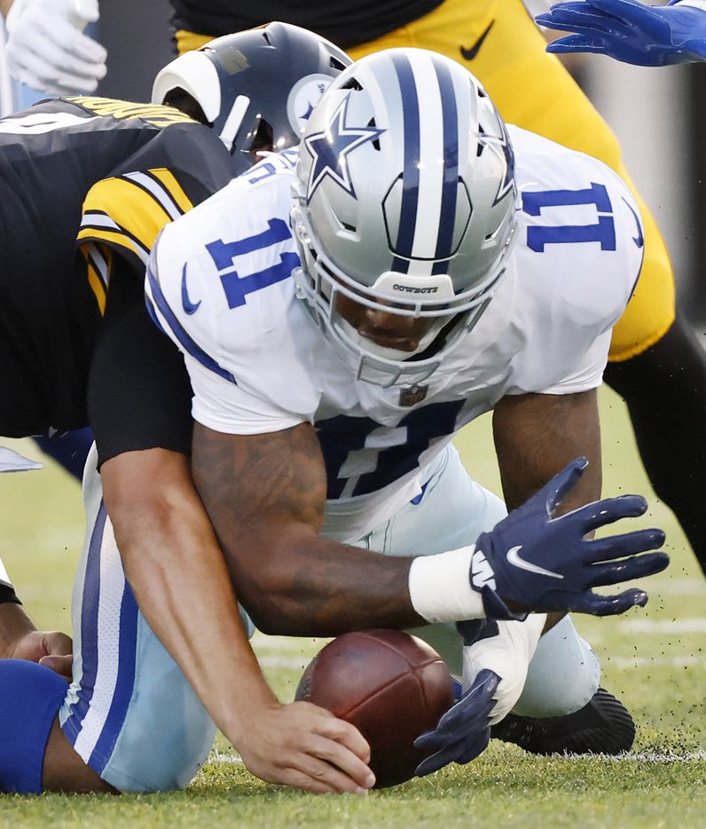 Dallas Cowboys linebacker Micah Parsons (11) falls on a fumble by Pittsburgh Steelers quarterback Mason Rudolph (left) during the first quarter of their preseason game at Tom Benson Hall of Fame Stadium in Canton, Ohio, Thursday, August 5, 2021. (Tom Fox/The Dallas Morning News)