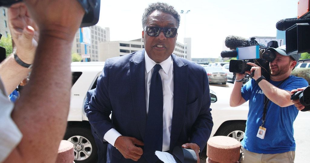 Dwaine Caraway arrived at the Earle Cabell Federal Building in downtown Dallas on Friday...