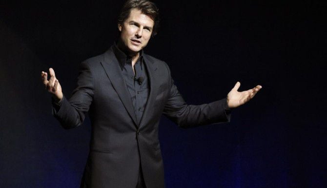 Tom Cruise realizó una aparición sorpresa en CinemaCon 2015, en Las Vegas, para promover su...