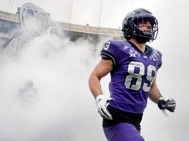 TCU Horned Frogs wide receiver Stayton Ankrom (89) takes the field in fog as the team faces...