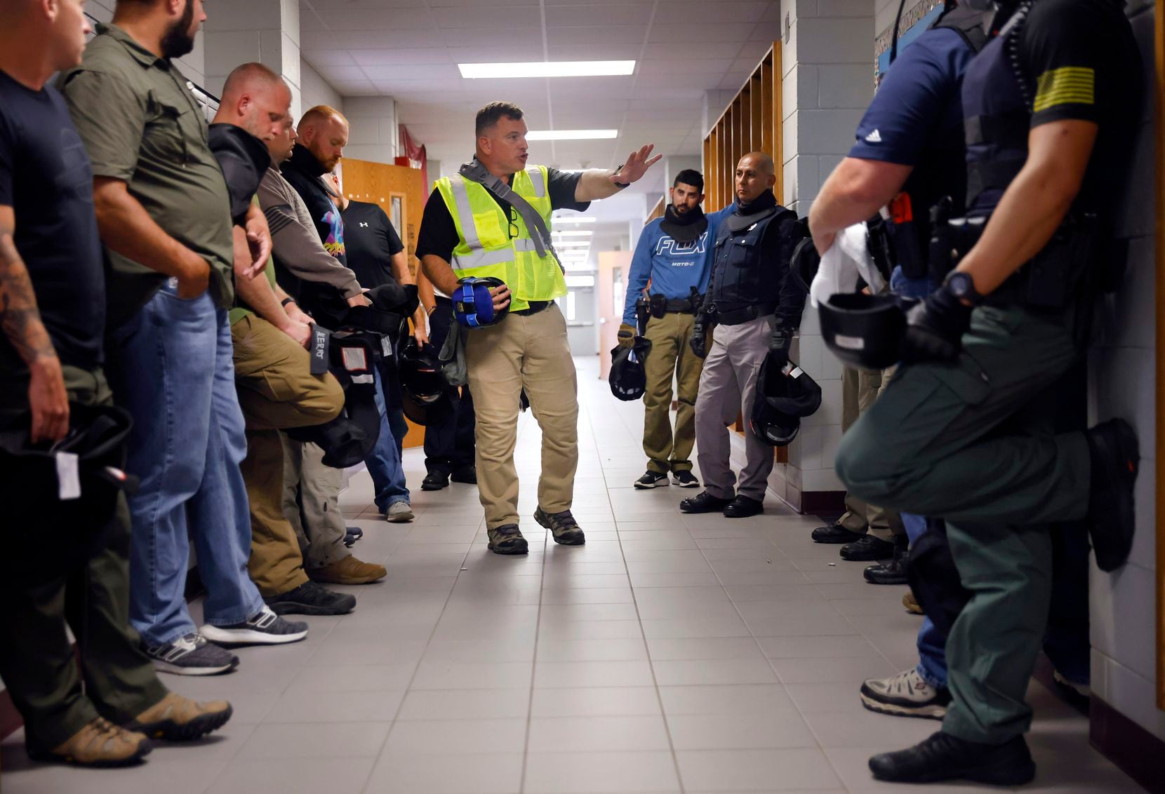 Photos Active Shooter Training Held At North Texas High School By Advanced Law Enforcement 