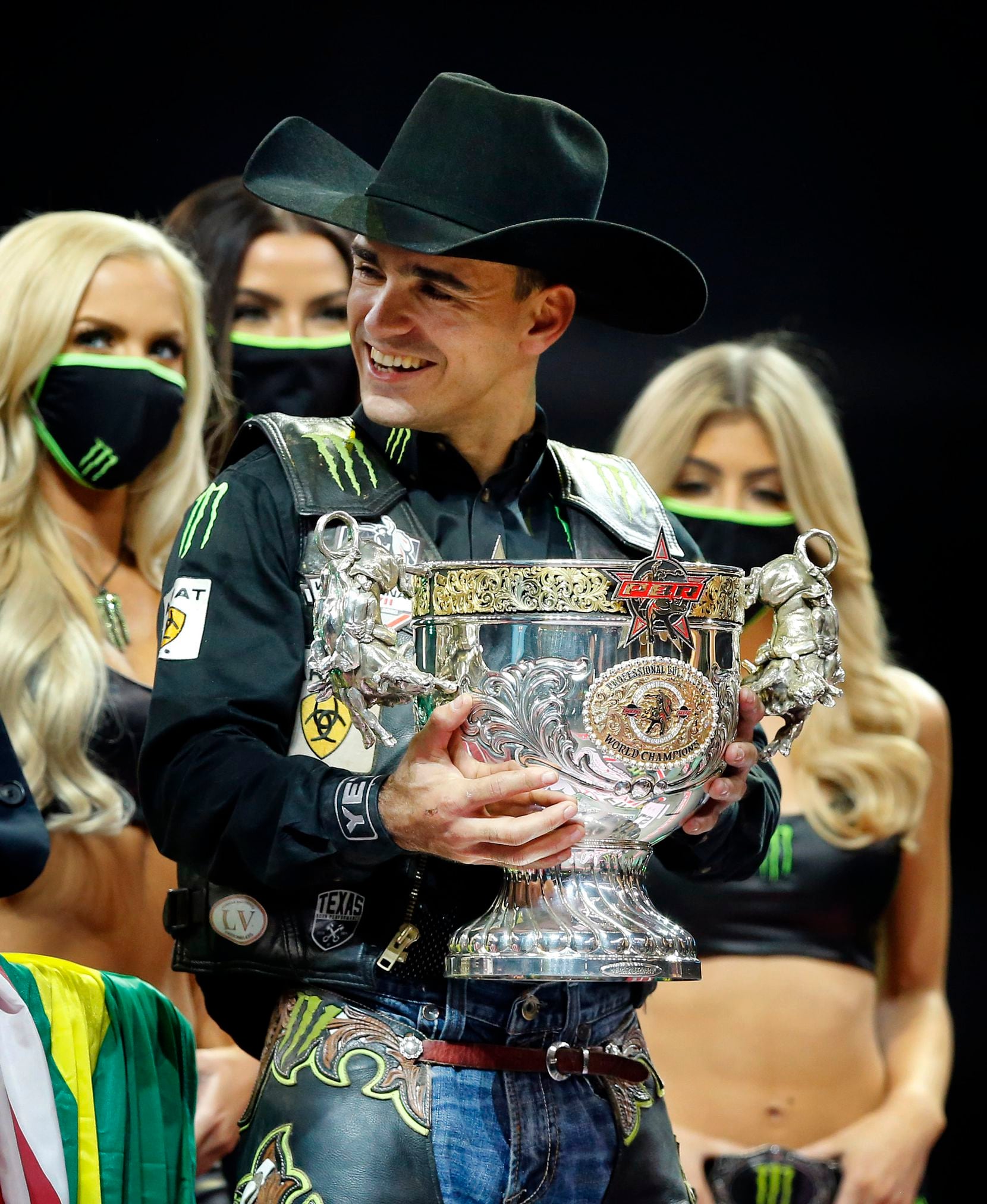 Photos Jose Vitor Leme captures the title in PBR World Finals at AT&T