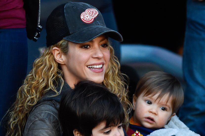 Shakira con sus hijos Milan y Sasha. (Getty Images/David Ramos)
