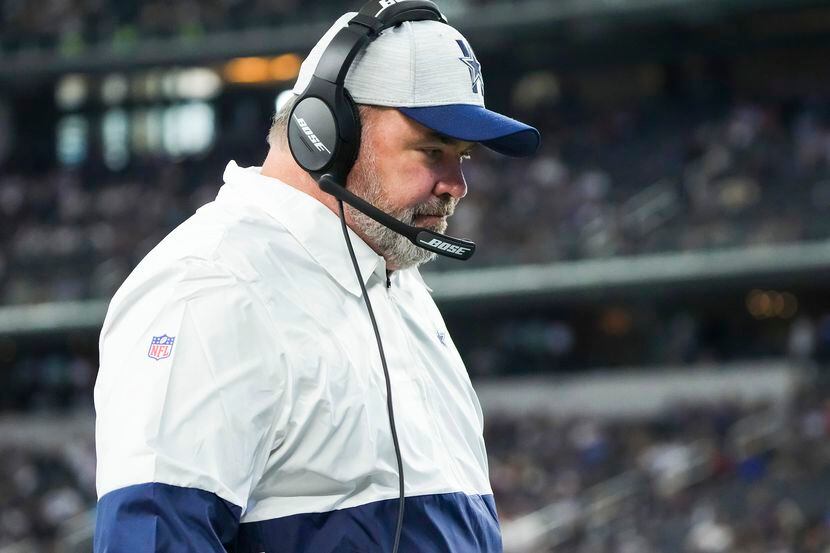 El entrenador en jefe de los Cowboys de Dallas, Mike McCarthy, tiene que lidiar con varios...