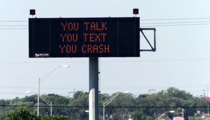 El Departamento de Transporte de Texas este lunes inició una campaña de educación para...