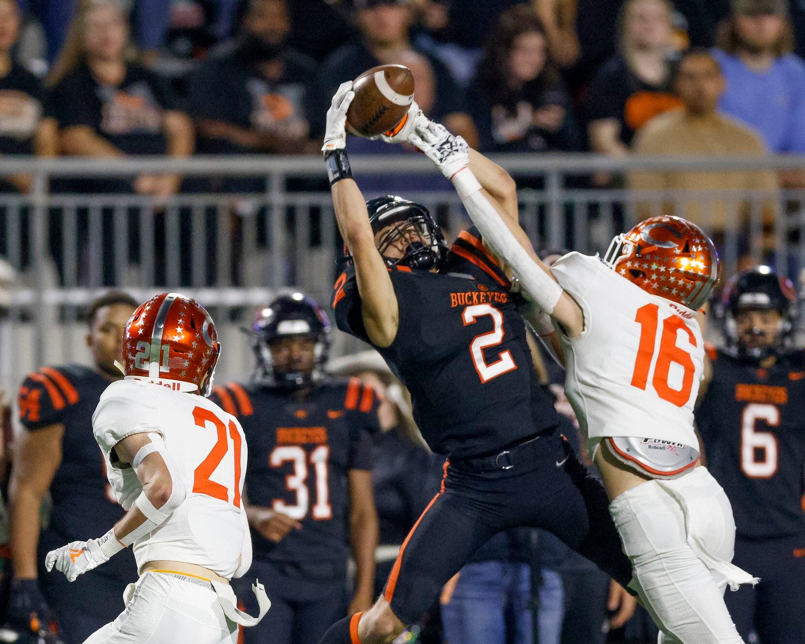 Celina defensive back Dean Hamilton (16) breaks up a pass intended for Gilmer wide receiver...