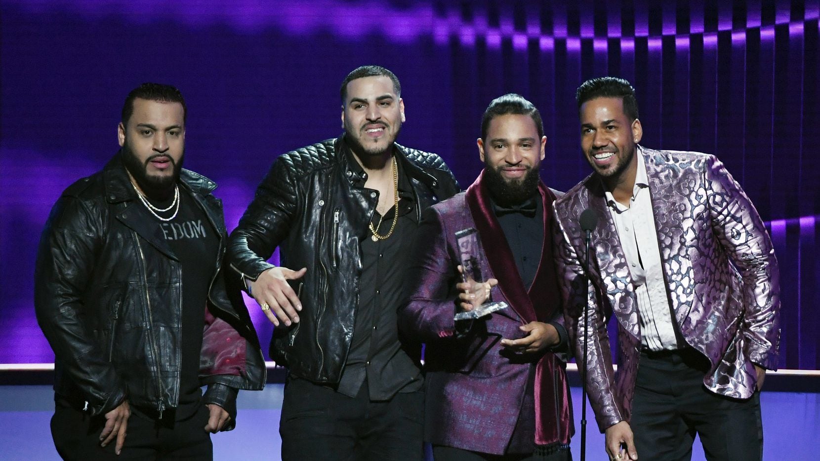 Romeo Santos y Aventura traen el Inmortal Stadium Tour en agosto al