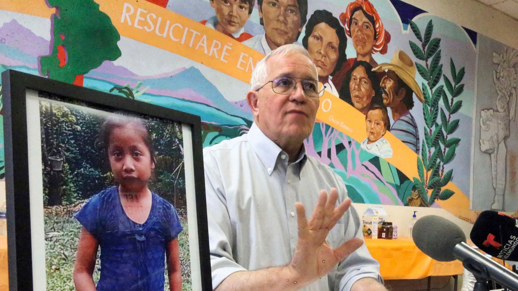 Rubén García, director de Annunciation House de El Paso, emitió un comunicado de Nery Call,...