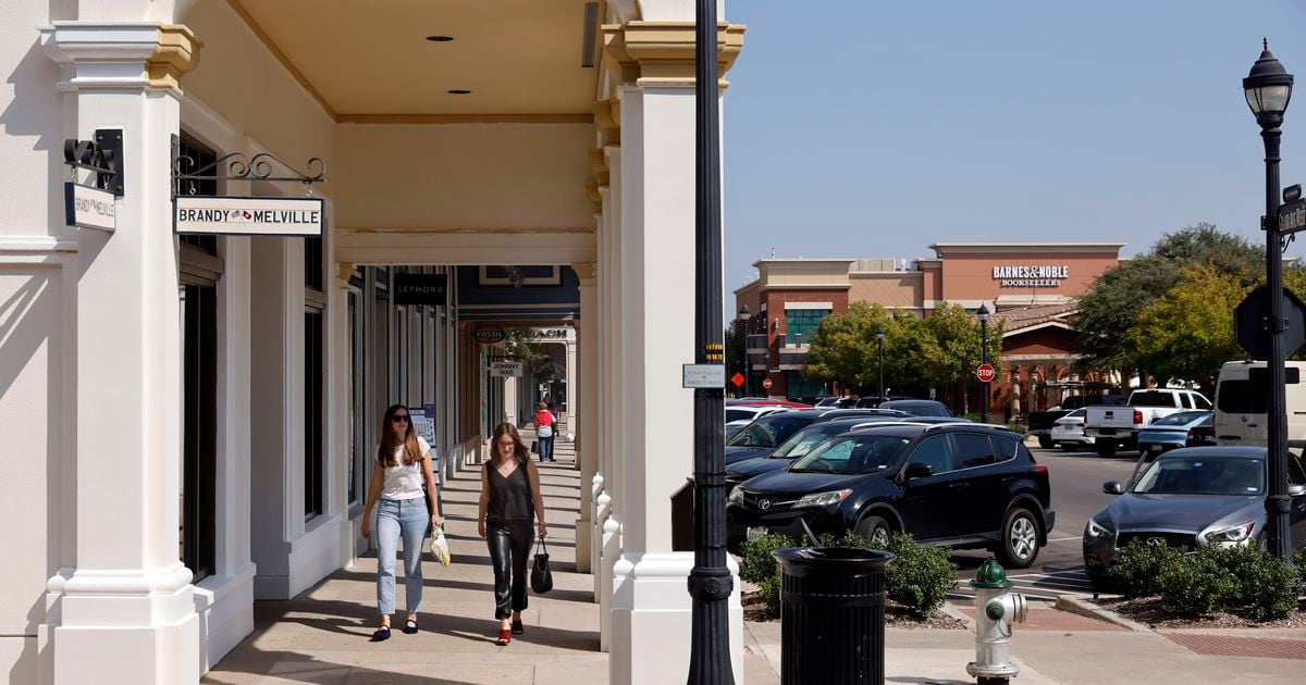 Southlake Town Square attracts stores that once required a drive to Dallas
