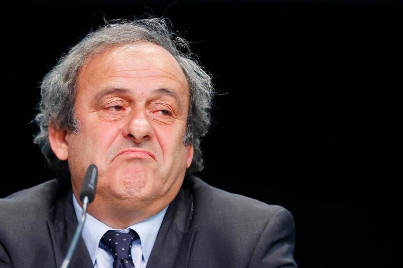 Michel Platini ve alejarse sus planes de presidir la FIFA. La Comisión Ética de ese...