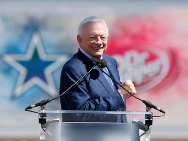 El dueño de los Dallas Cowboys, Jerry Jones, ha construido un emporio empresarial alrededor...