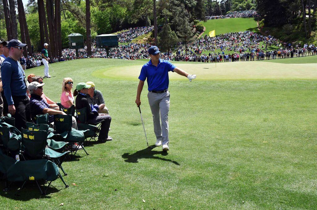 US golfer Jordan Spieth lines up a shot during Round 2 of the 80th Masters Golf Tournament at the Augusta National Golf Club on April 8, 2016, in Augusta, Georgia. / AFP PHOTO / Nicholas KammNICHOLAS KAMM/AFP/Getty Images