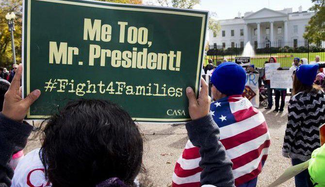 Migrantes y activistas de todo el país están a la expectativa del anuncio del presidente...