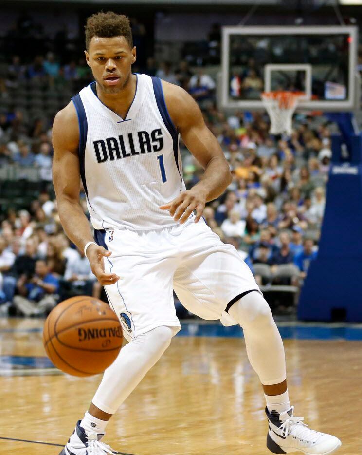 Dallas Mavericks guard Justin Anderson (1) during the first half of play in a preseason game...
