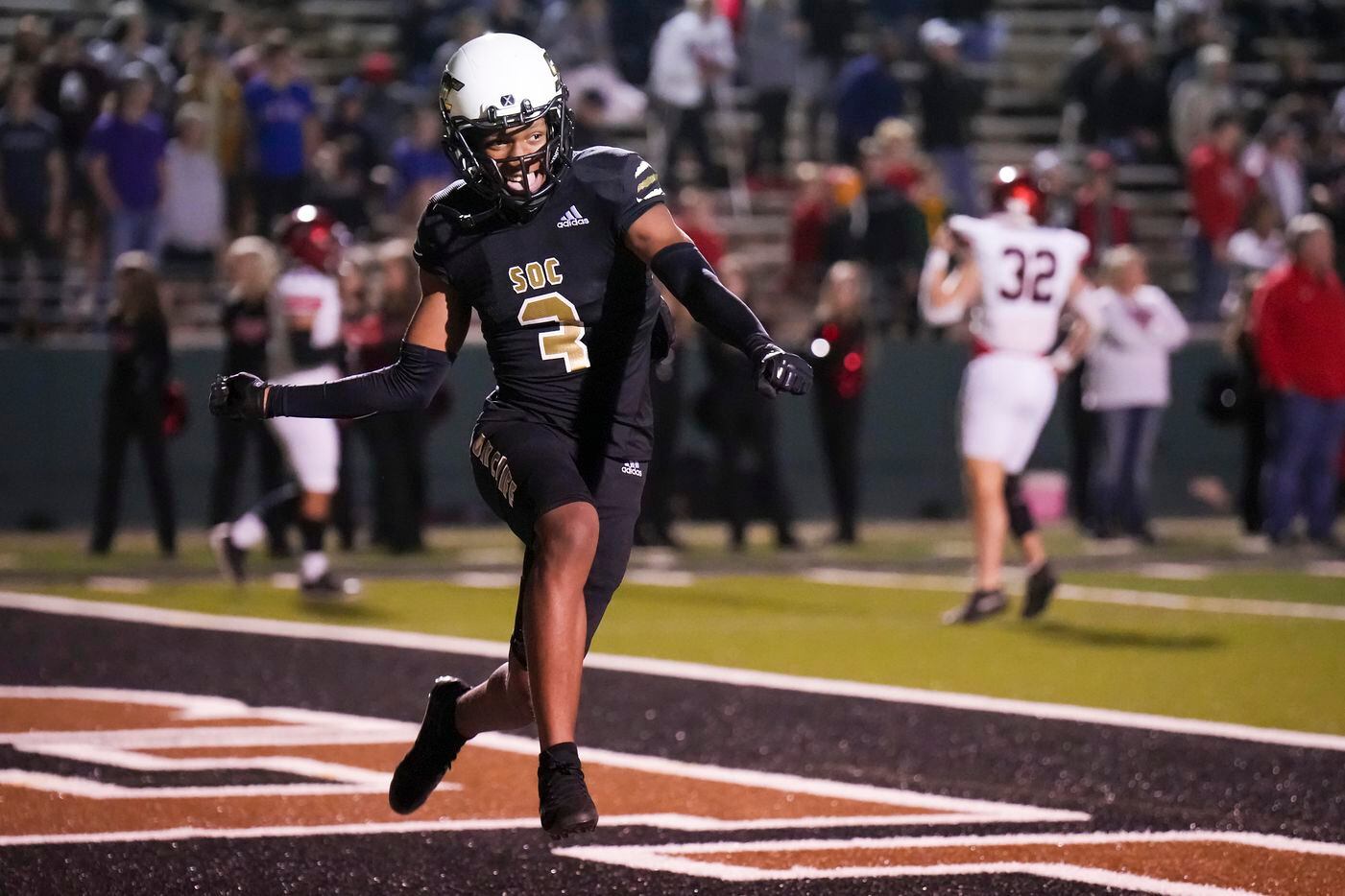 South Oak Cliff wide receiver Kylin Mathis (3) celebrates after scoring a touchdown during...
