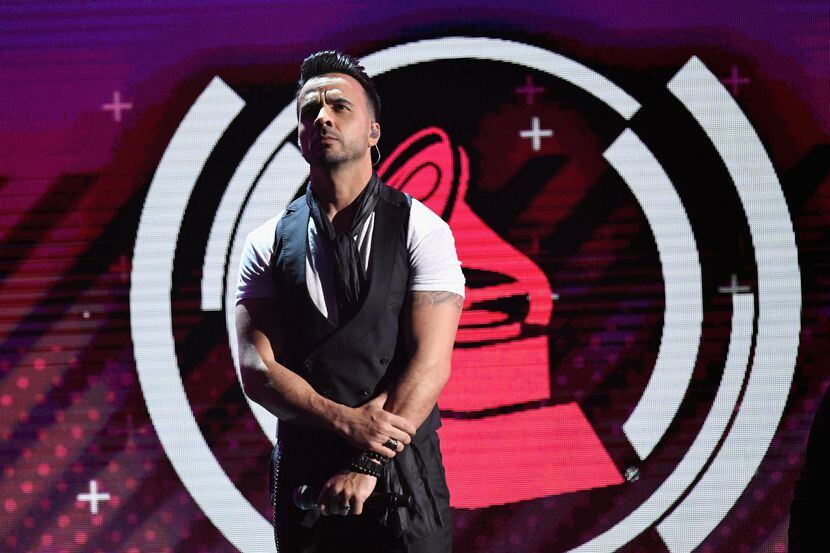 El puertorriqueño Luis Fonsi está nominado a tres Grammy por la versión remix de su canción...