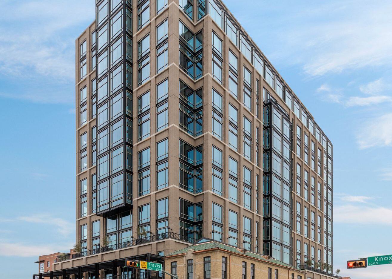Leasing at the new Weir's Plaza tower at Knox and Travis streets helped boost first-quarter...