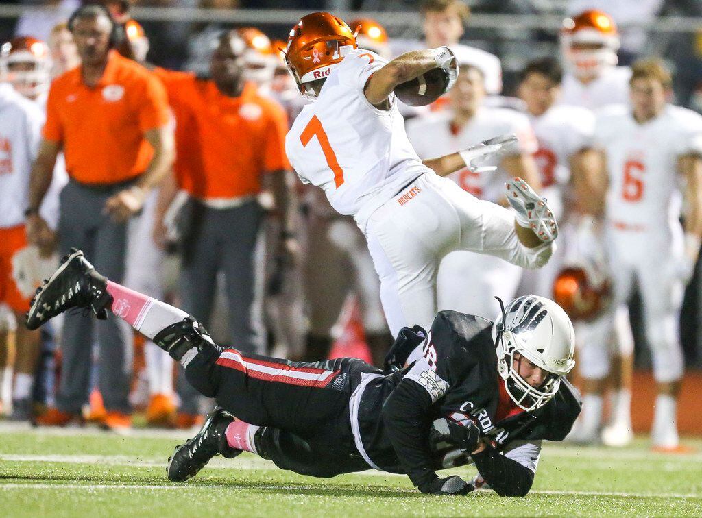 Celina defensive back Caden Knowles (7) returns an intercepted pass past Melissa offensive...
